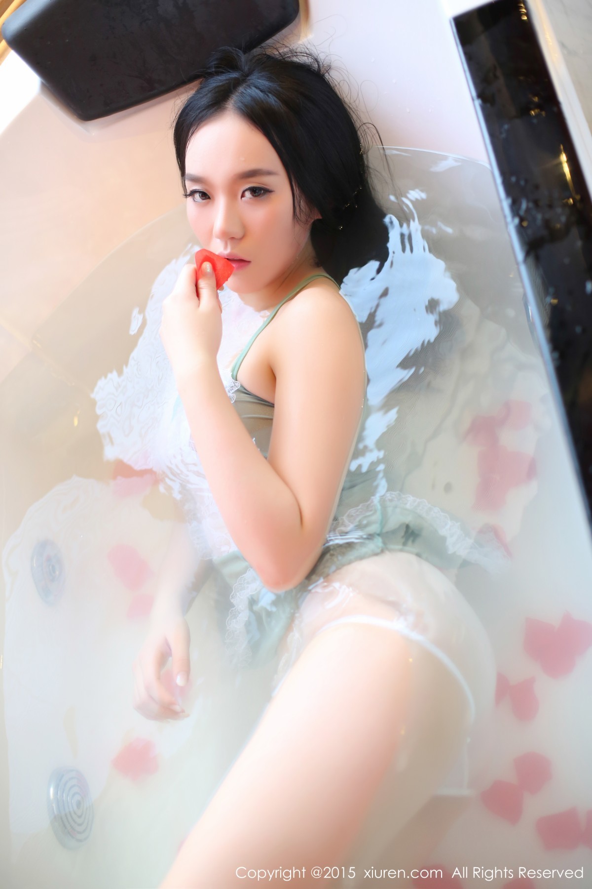 [XIUREN秀人网] No.273 Jennifer小若 [98+1P]