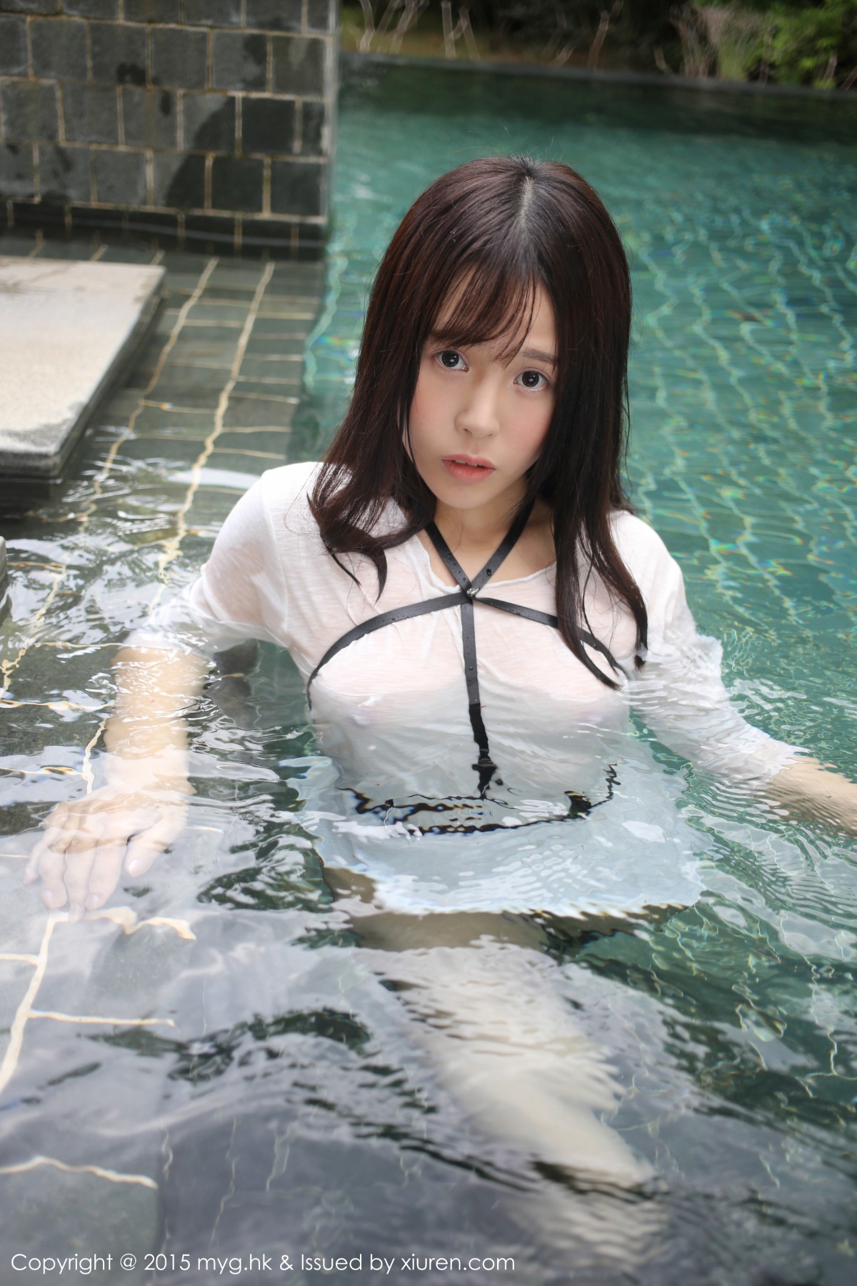 [MyGirl美媛馆] Vol.170 Evelyn艾莉白色连身裙真空湿身诱惑写真 [53+1P]