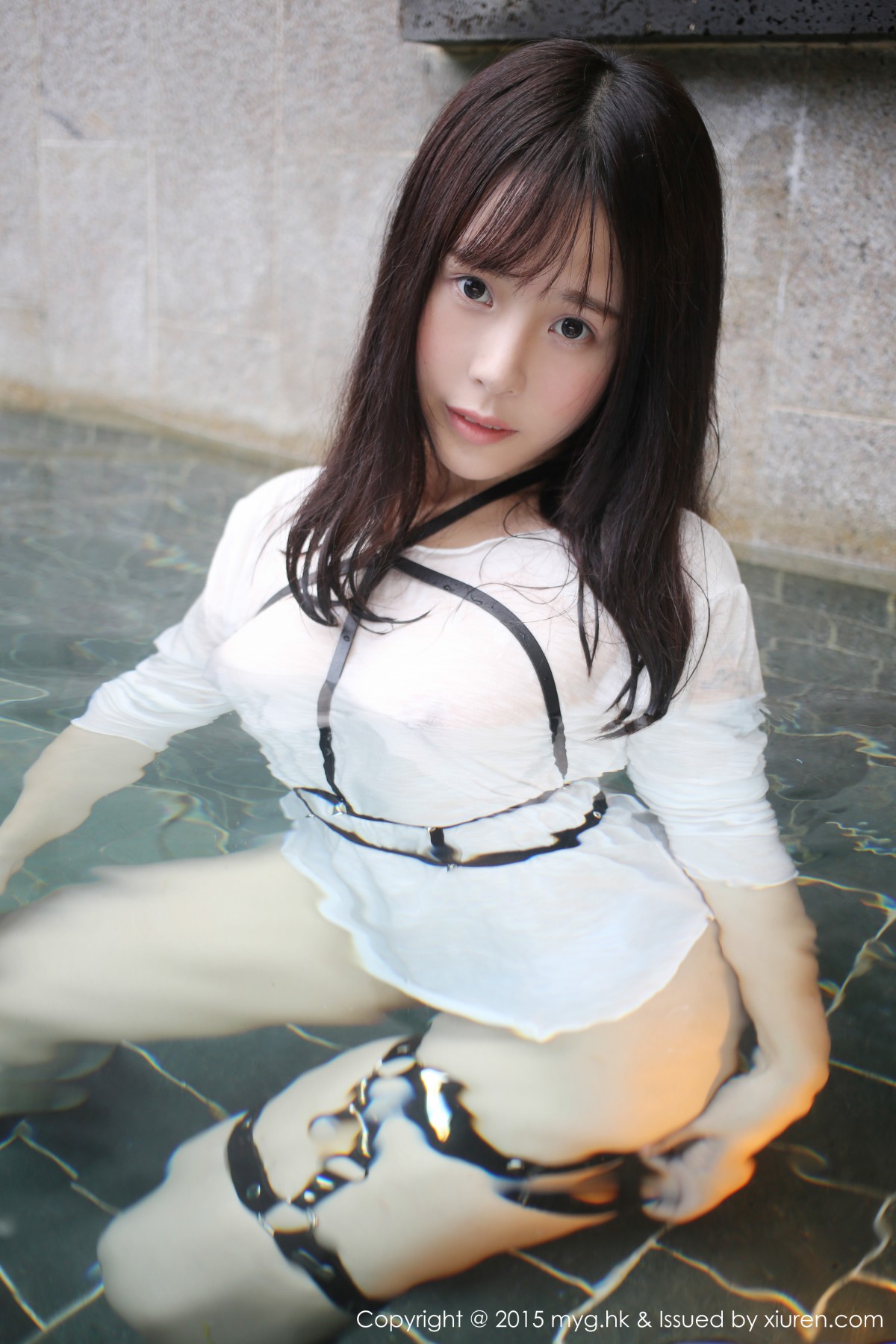 [MyGirl美媛馆] Vol.170 Evelyn艾莉白色连身裙真空湿身诱惑写真 [53+1P]