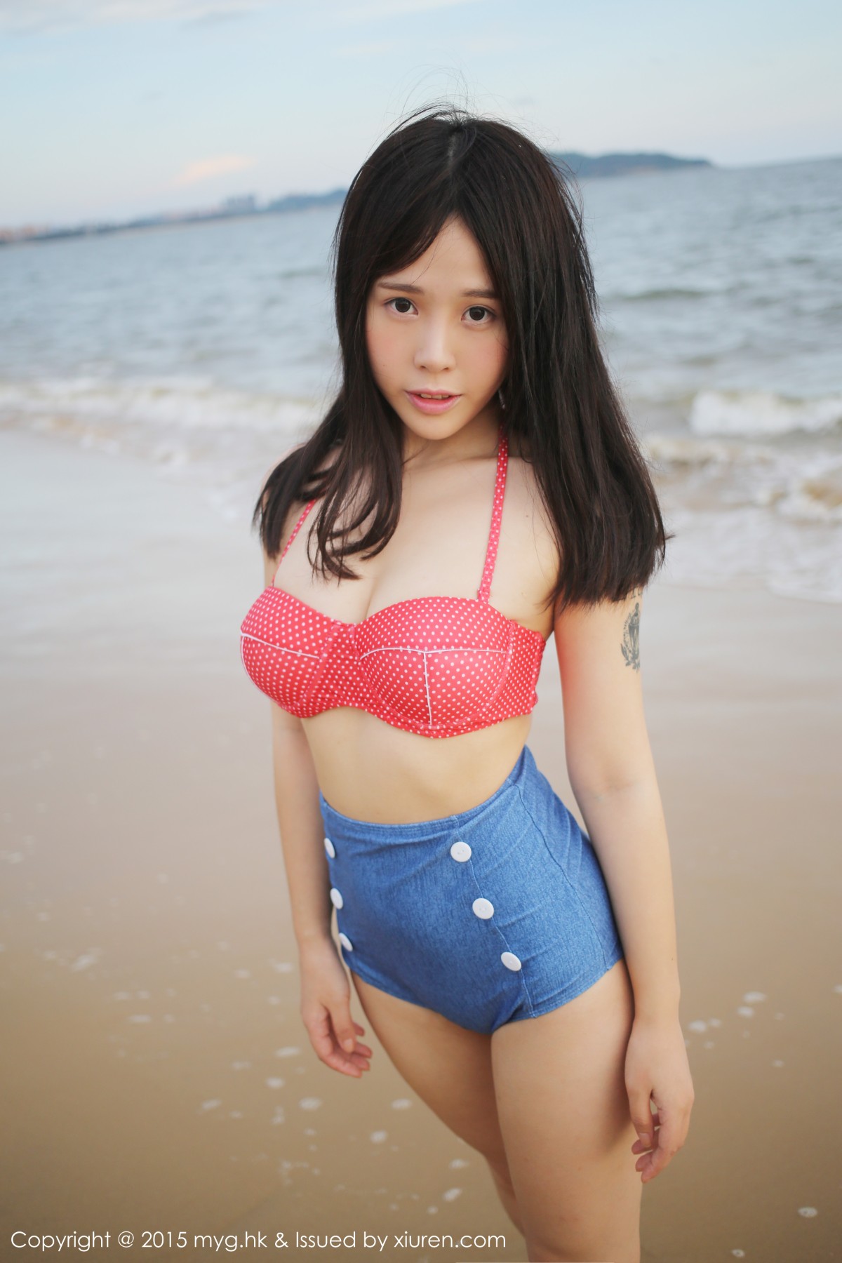 [MyGirl美媛馆] VOL.175 Evelyn艾莉三亚旅拍黑色死库水秀完美身材写真 [73+1P]