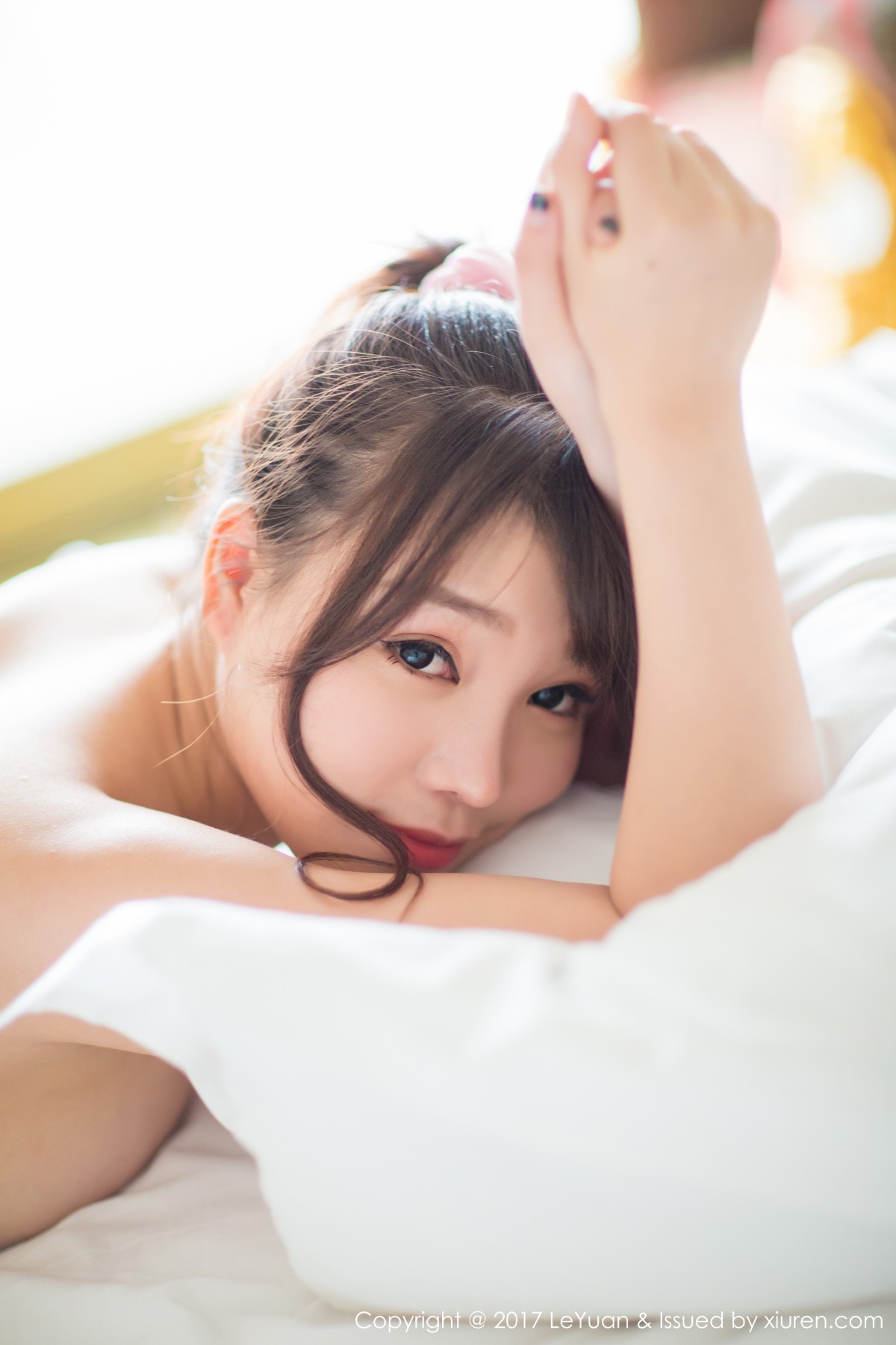 [LeYuan星乐园] VOL.038 芝芝Booty肉丝裤袜撩人诱惑写真 [68+1P]